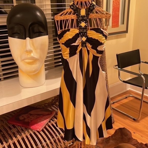 🎉HP🎉🔥SALE 🔥Jovani black yellow and white dress - Picture 2 of 12